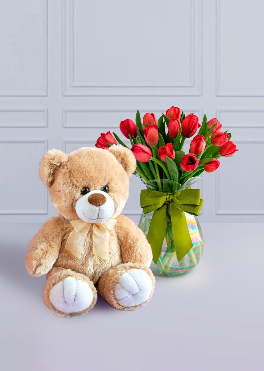 15 Tulipanes Rojos y Oso de Peluche
