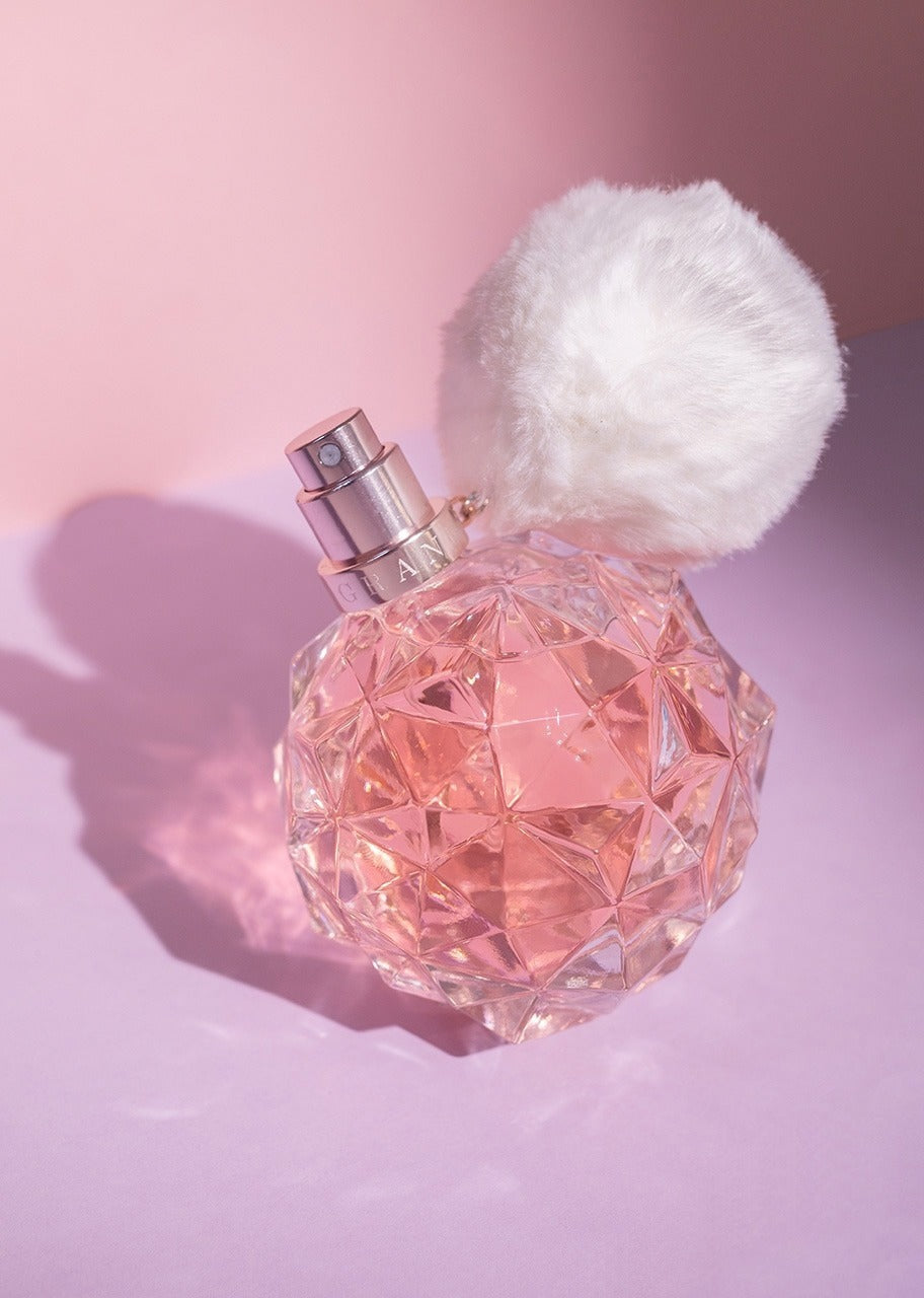 Perfume Ariana Grande con Globo Love You