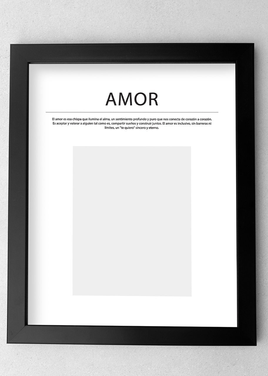 Personaliza Marco Amor con 12 Rosas Rojas